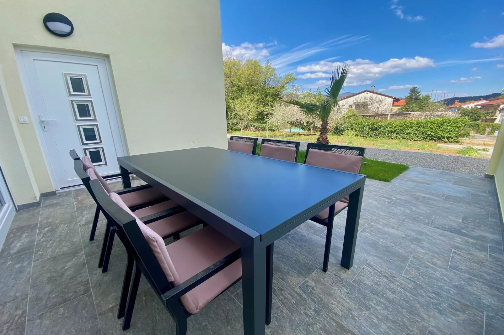 VERT Apartment - Two Bedroom Apartment with Terrace-Buitenlucht