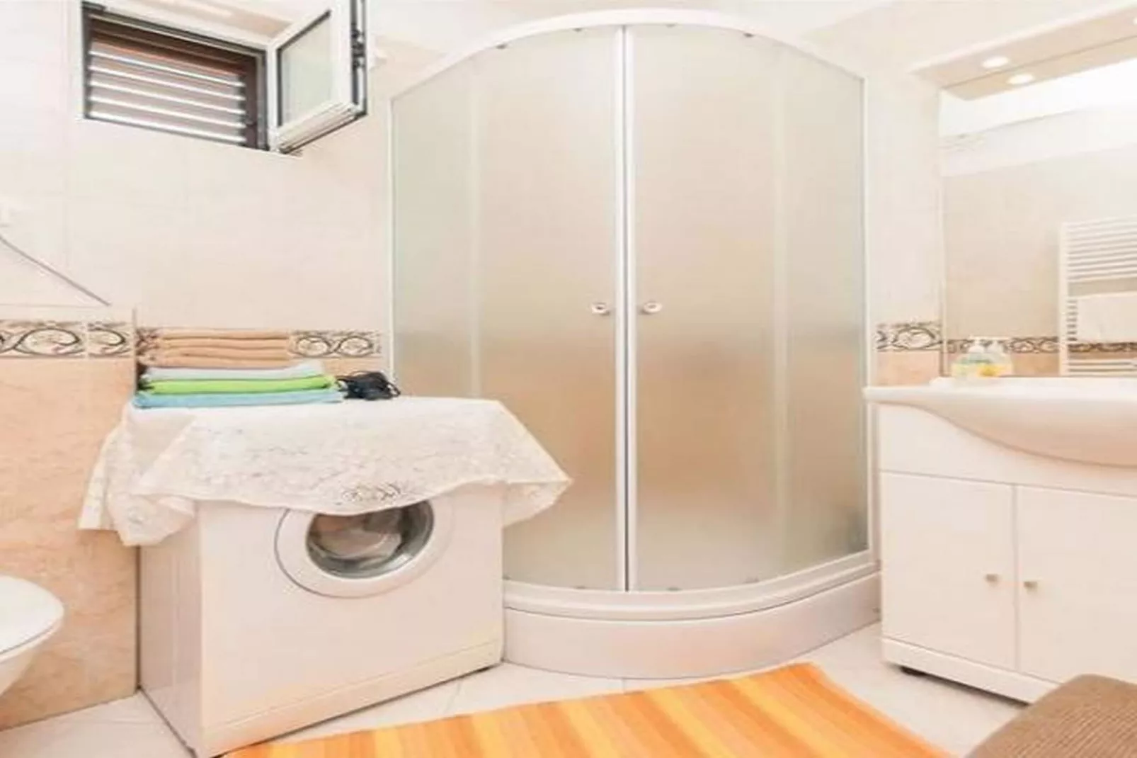 Apartments Marko - Three Bedroom Apartment with Terrace and Sea View (A6)-Badkamer