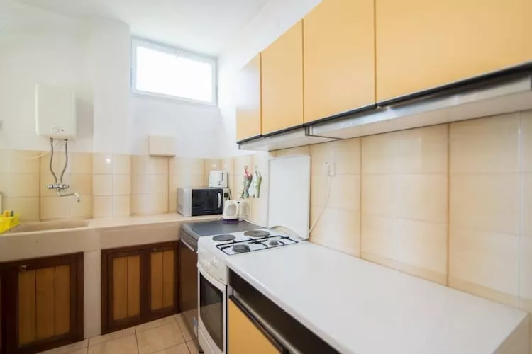 Apartment Vrandecic - Two Bedroom Apartment with Garden Terrace (Žarka) (ST)-Keuken