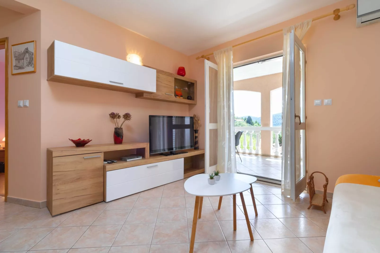 Holiday Home Diana - Five Bedroom House with Terrace and Sea View-Woonkamer