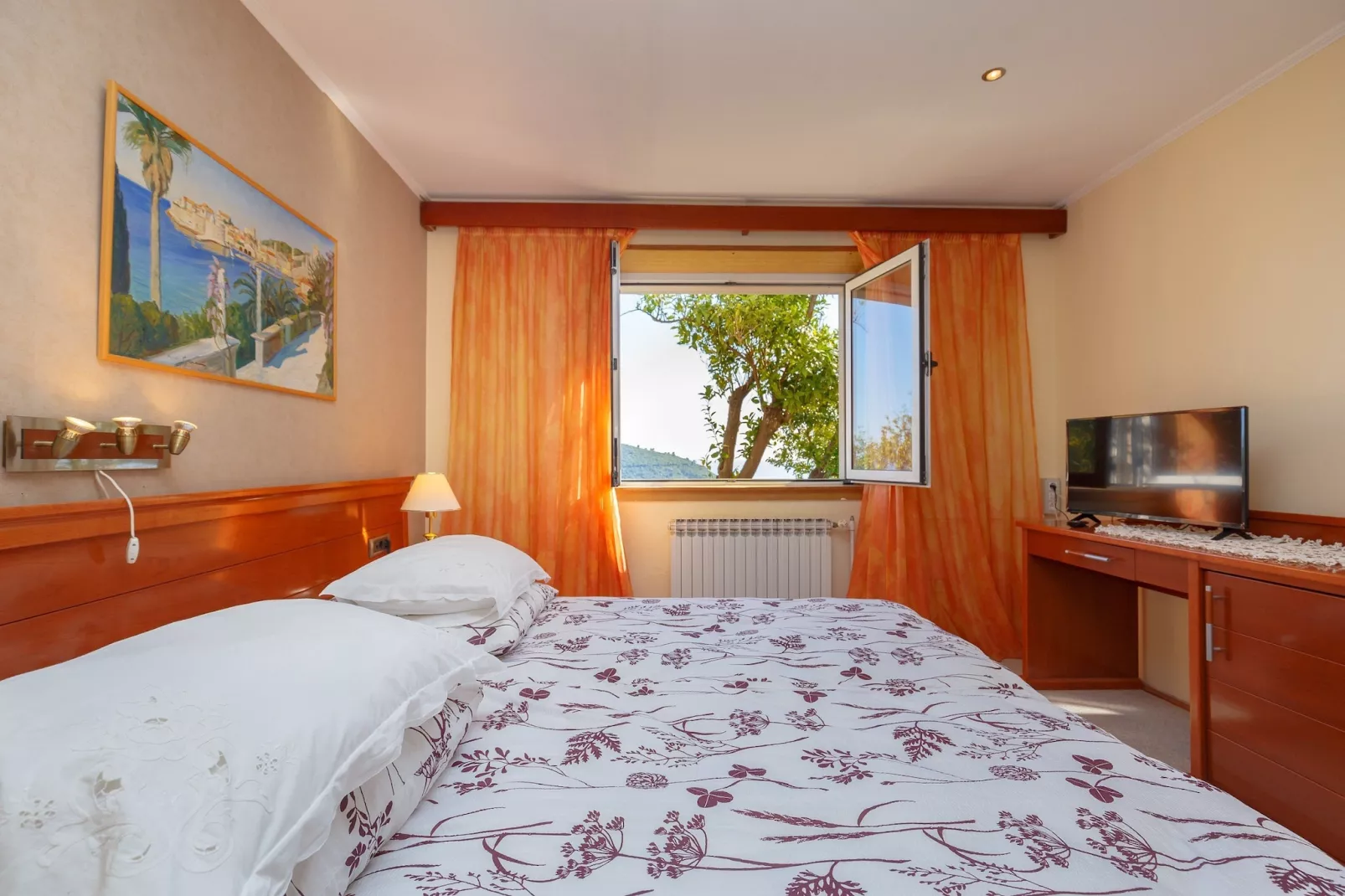 Ploče Apartments - One Bedroom Apartment with Terrace and Sea View - Petra Krešimira IV 27-Slaapkamer