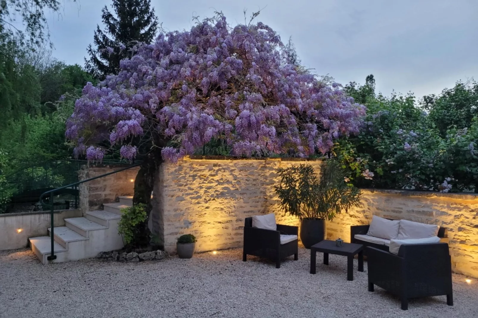 Bligny-sur-Ouche-Terrasbalkon