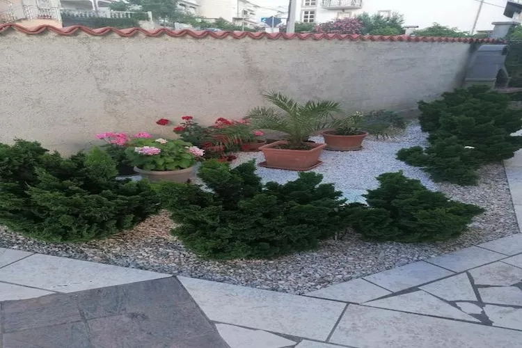 House Panorama - One Bedroom Apartment with Balcony and Sea View (Apartman 4)-Tuinen zomer