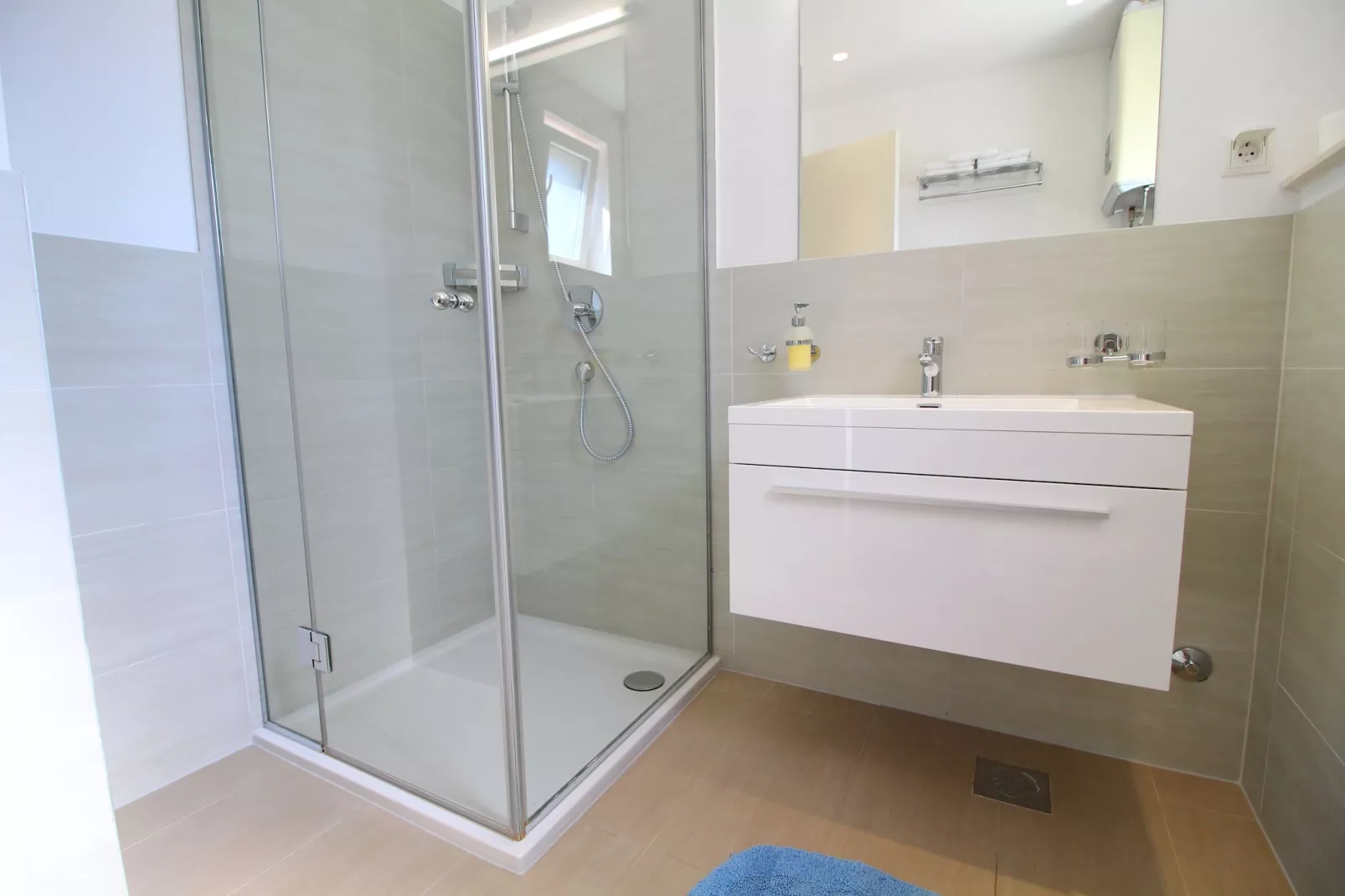 Apartments Kula - Comfort One Bedroom Apartment with Balcony and Sea View-B4-Badkamer