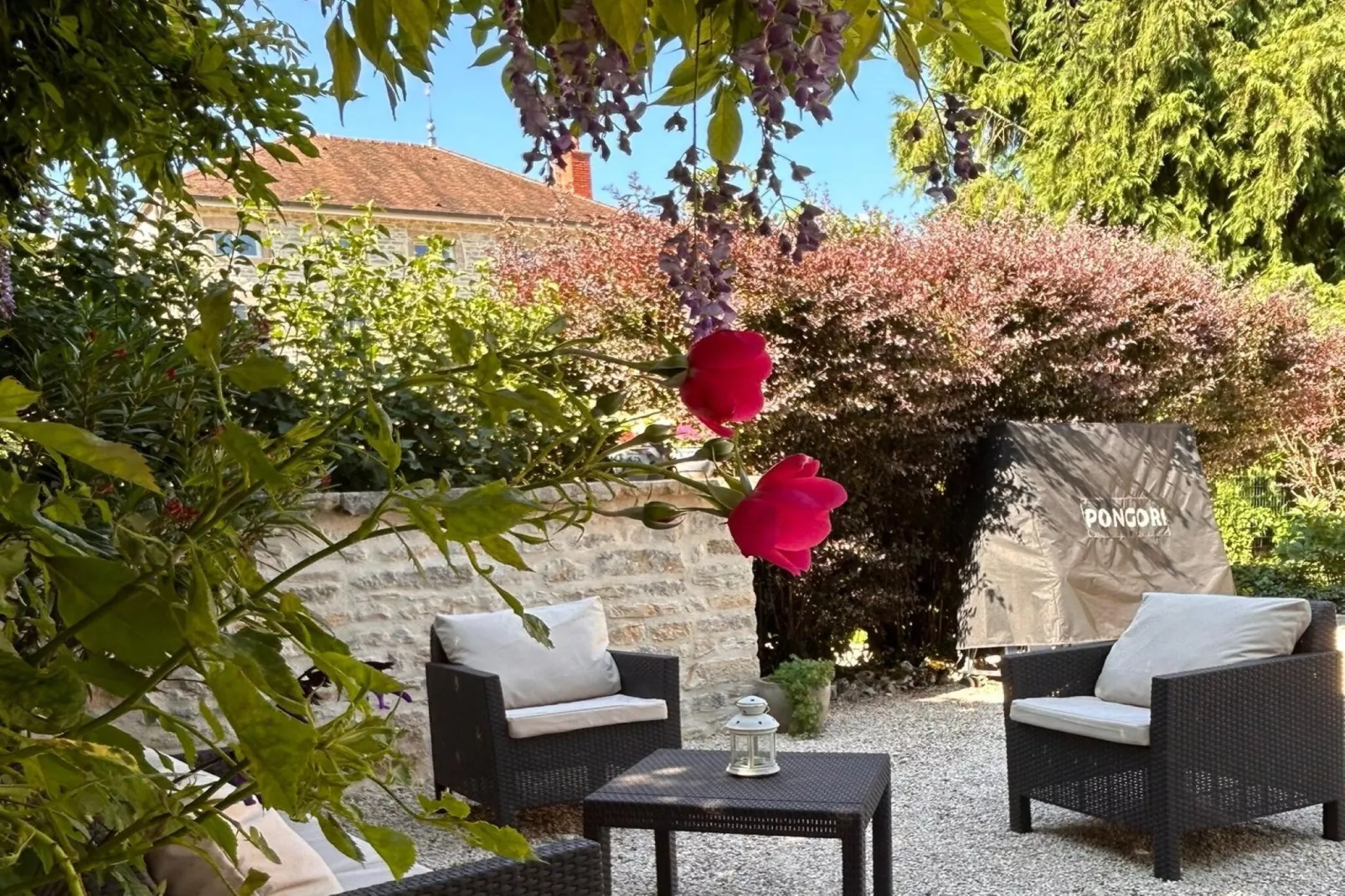 Bligny-sur-Ouche-Terrasbalkon