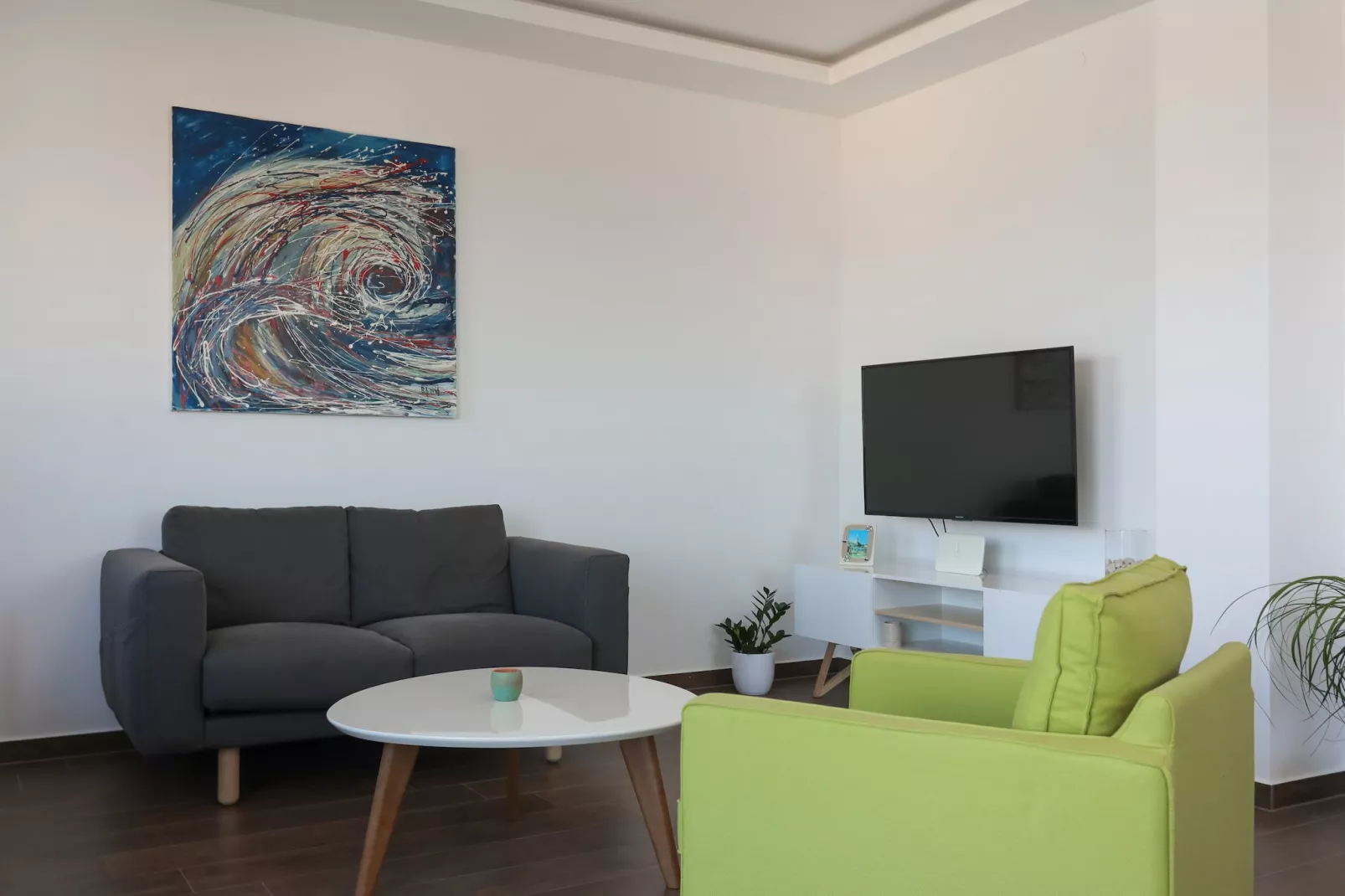 Apartment M&J - Comfort Two Bedroom Apartment with Terrace and Sea View (Škaro)-Woonkamer