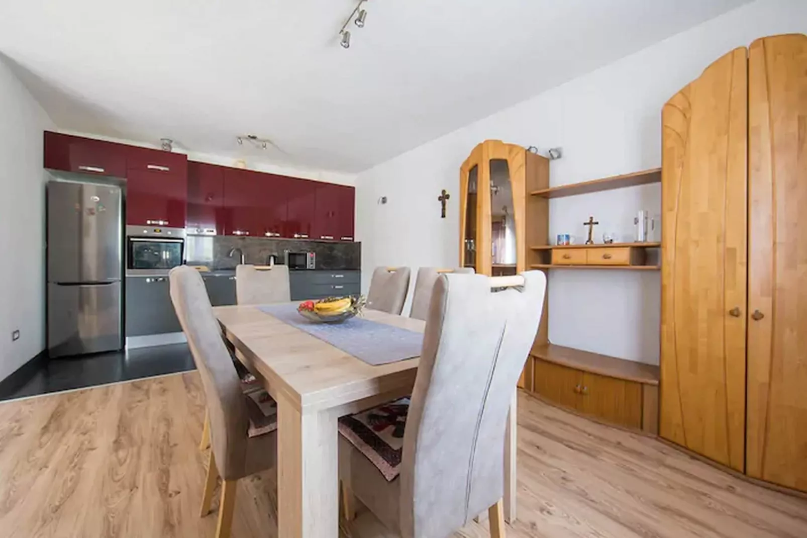 Holiday Home J&D No.3-Six Bedroom House  with Pool-Keuken