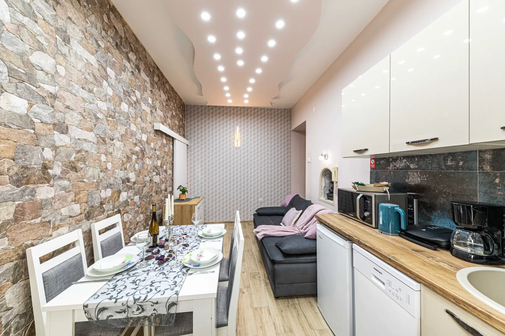 Apartments Keka - One Bedroom Apartment-Eetkamer