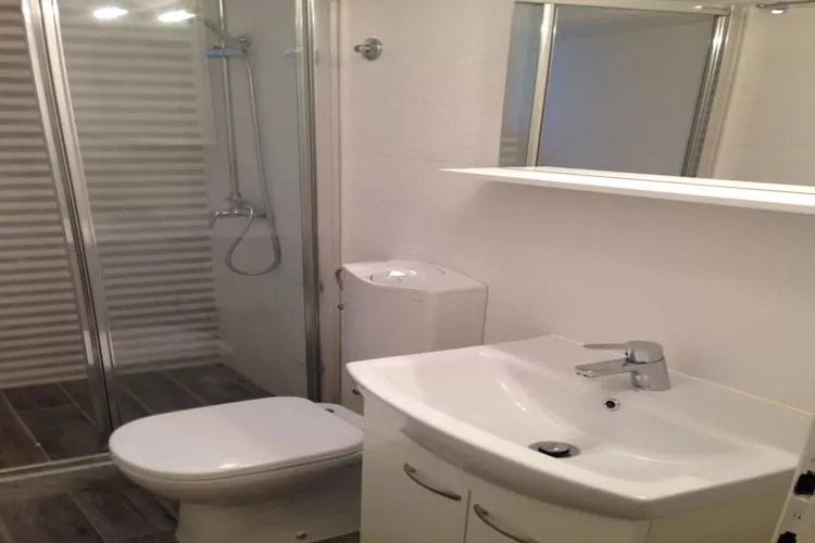 Apartments Villa Ivka- Studio Apartment-Badkamer