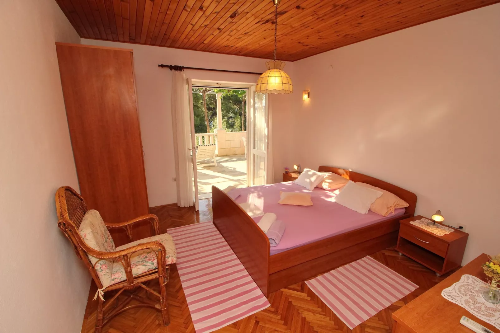 Apartment Kim- Two Bedroom Apartment with Terrace and Sea View-Slaapkamer