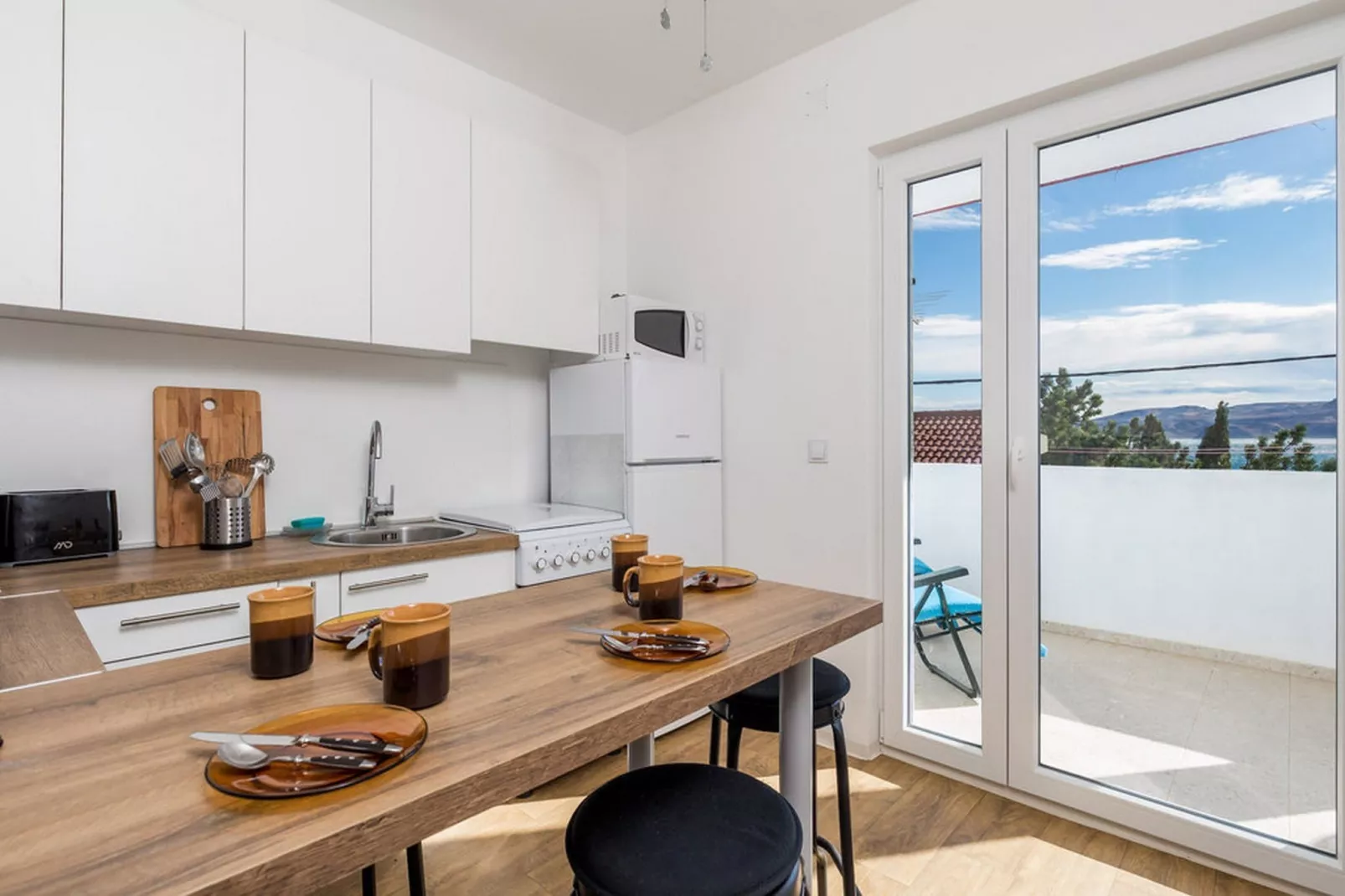 Apartments Sun 4 You - Two Bedroom Apartment with Balcony and Sea View (Apartment 2)-Keuken