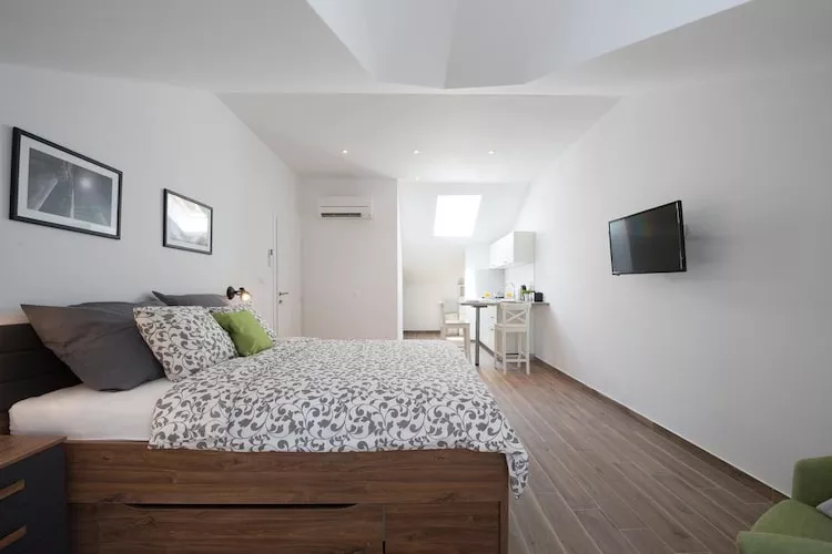 Apartments Horizon - Deluxe Studio with  Balcony and Sea View-Slaapkamer