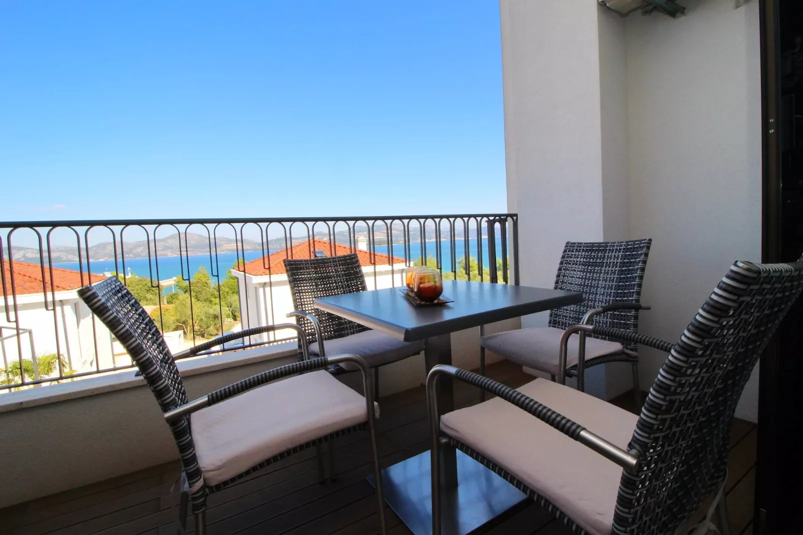 Apartments Kula - Comfort One Bedroom Apartment with Balcony and Sea View-A4-Terrasbalkon