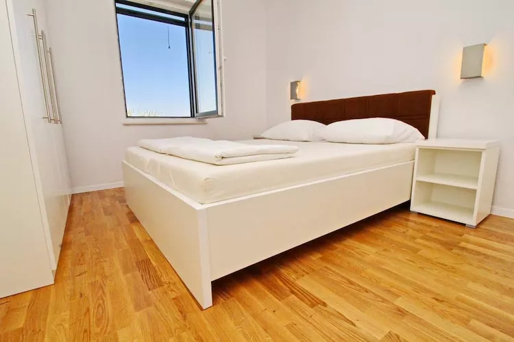 Apartments Kula - One Bedroom Apartment with Terrace C1-Slaapkamer