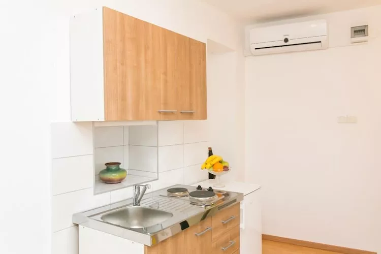 Apartment Sun - One-Bedroom Apartment-Keuken