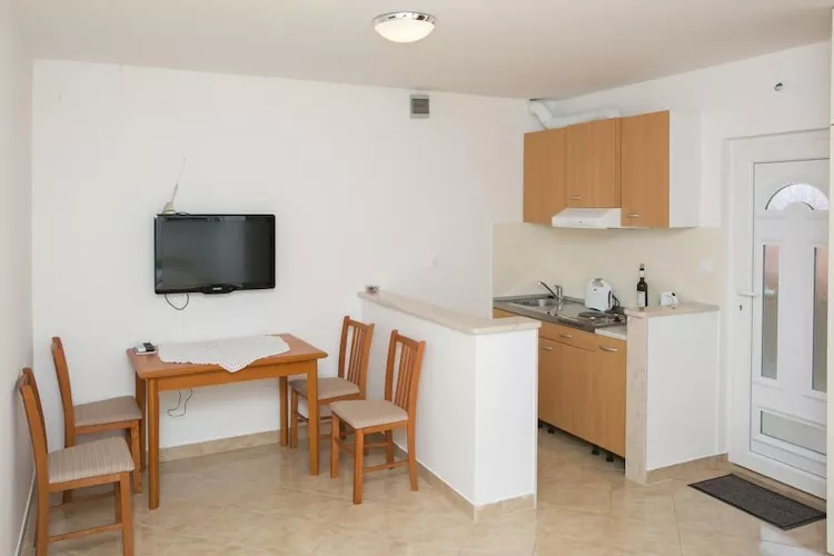 Guest House Luce- Studio with Terrace and Garden View-Binnen