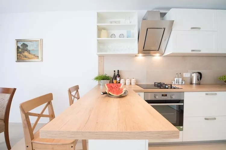 Apartments Horizon - One-Bedroom Apartment with Balcony and Sea View-Keuken