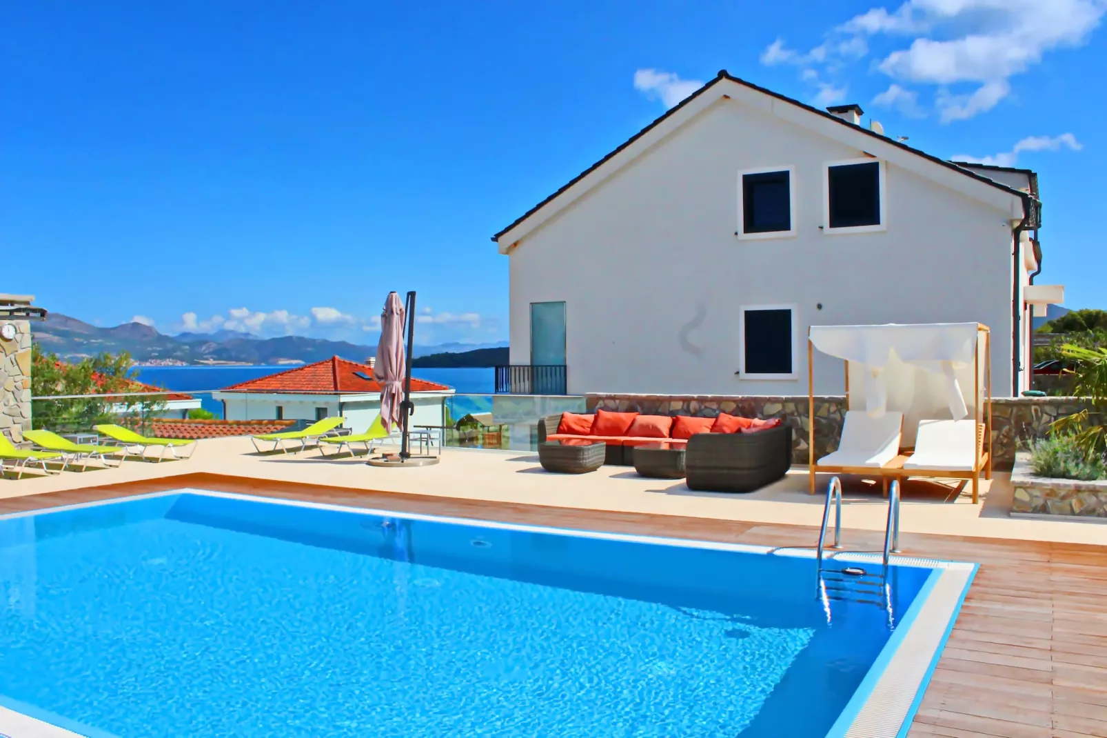 Apartments Kula - One Bedroom Apartment with Balcony and Sea View C3 - Zwembad
