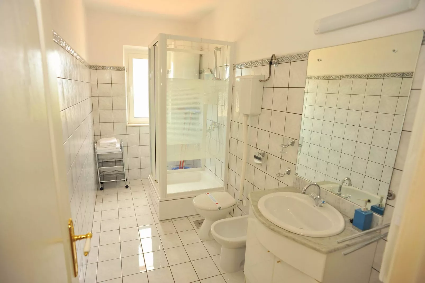 Villa Anni-Two Bedroom Apartment with Sea View Terrace(A2)-Badkamer