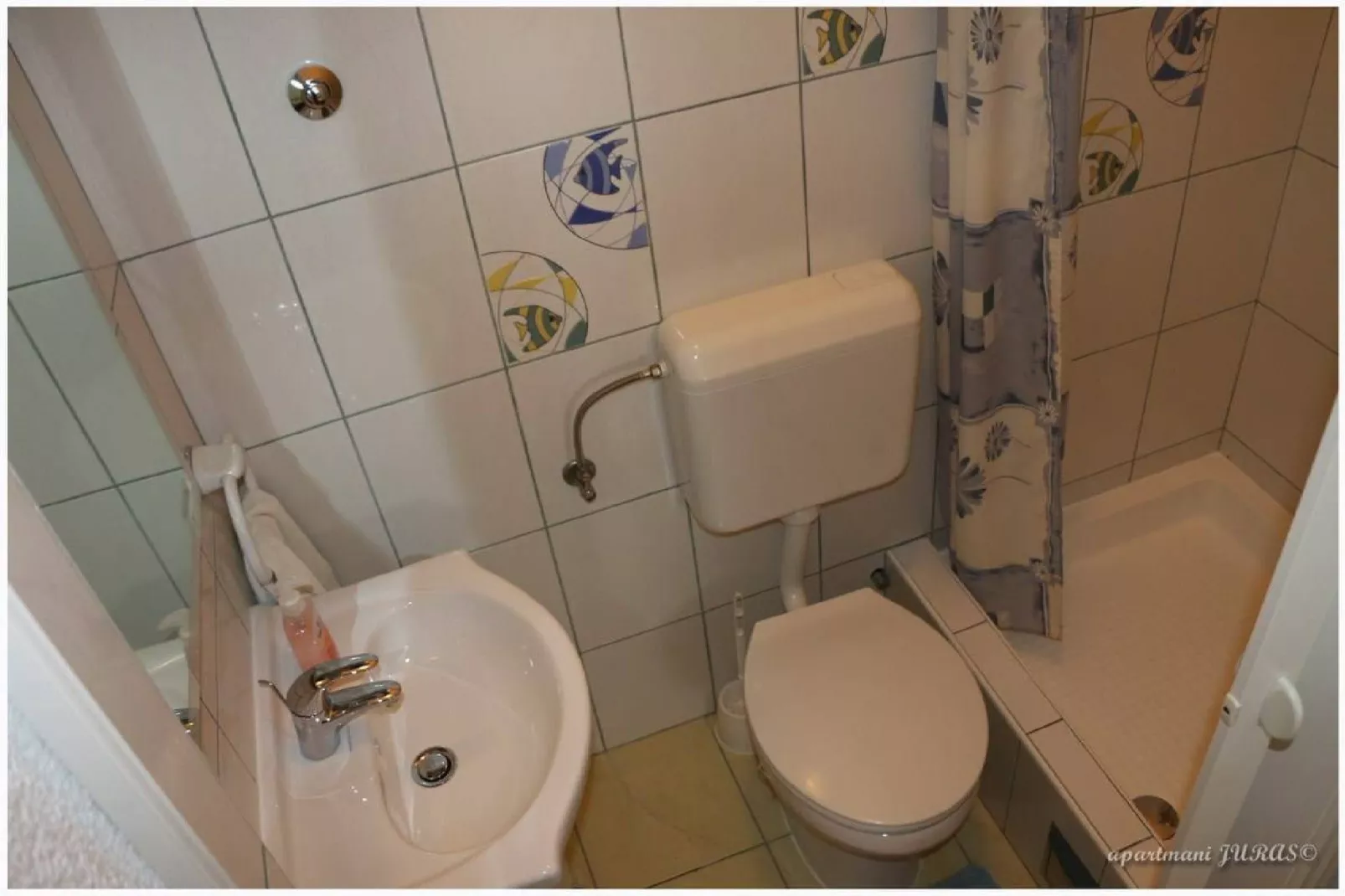 Apartments Juras - Two Bedroom Apartment with Terrace and sea view (Antonio)-Badkamer