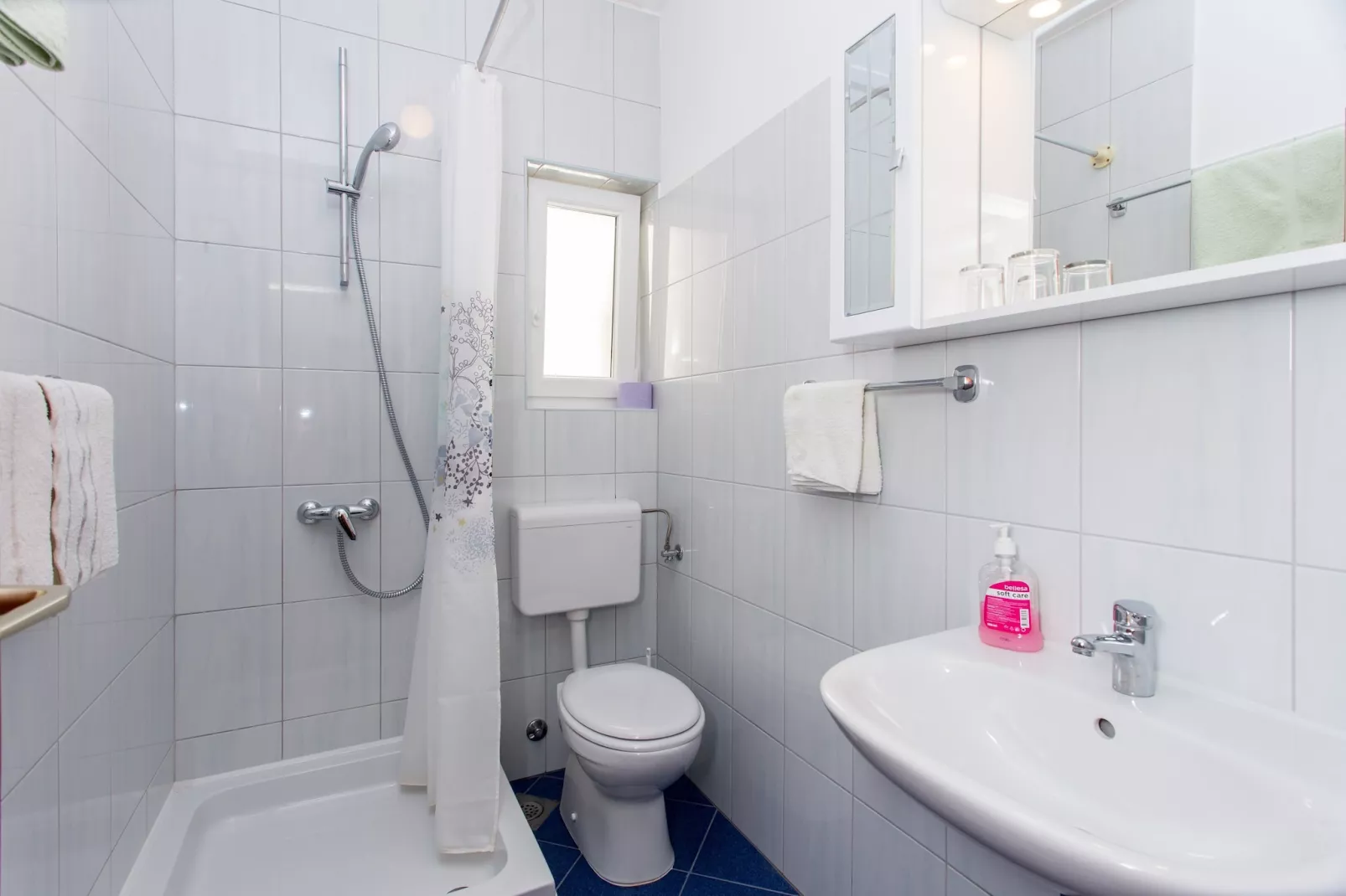 Villa Malfi - One-Bedroom Apartment with Sea View (A5)-Badkamer