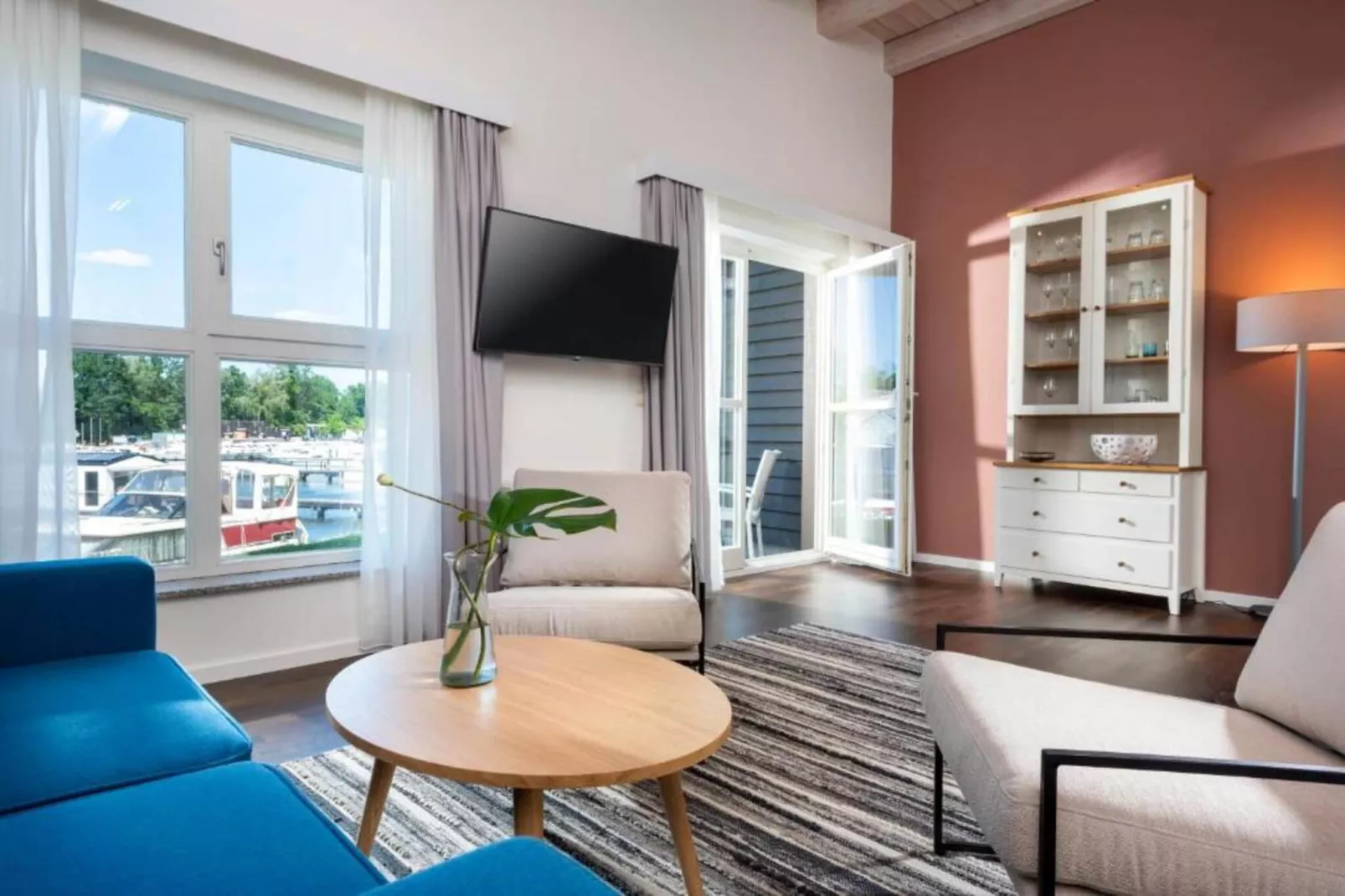 Marina Apartment 2 Bedroom-Woonkamer