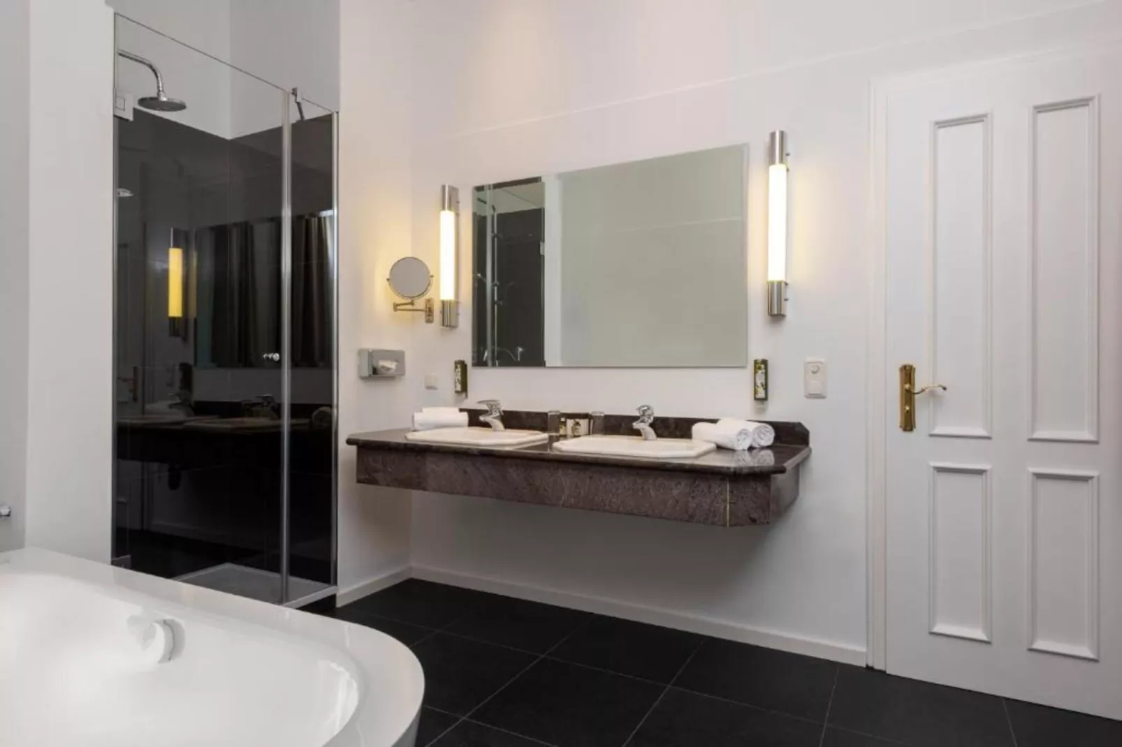 Rugen Manor Suite-Badkamer