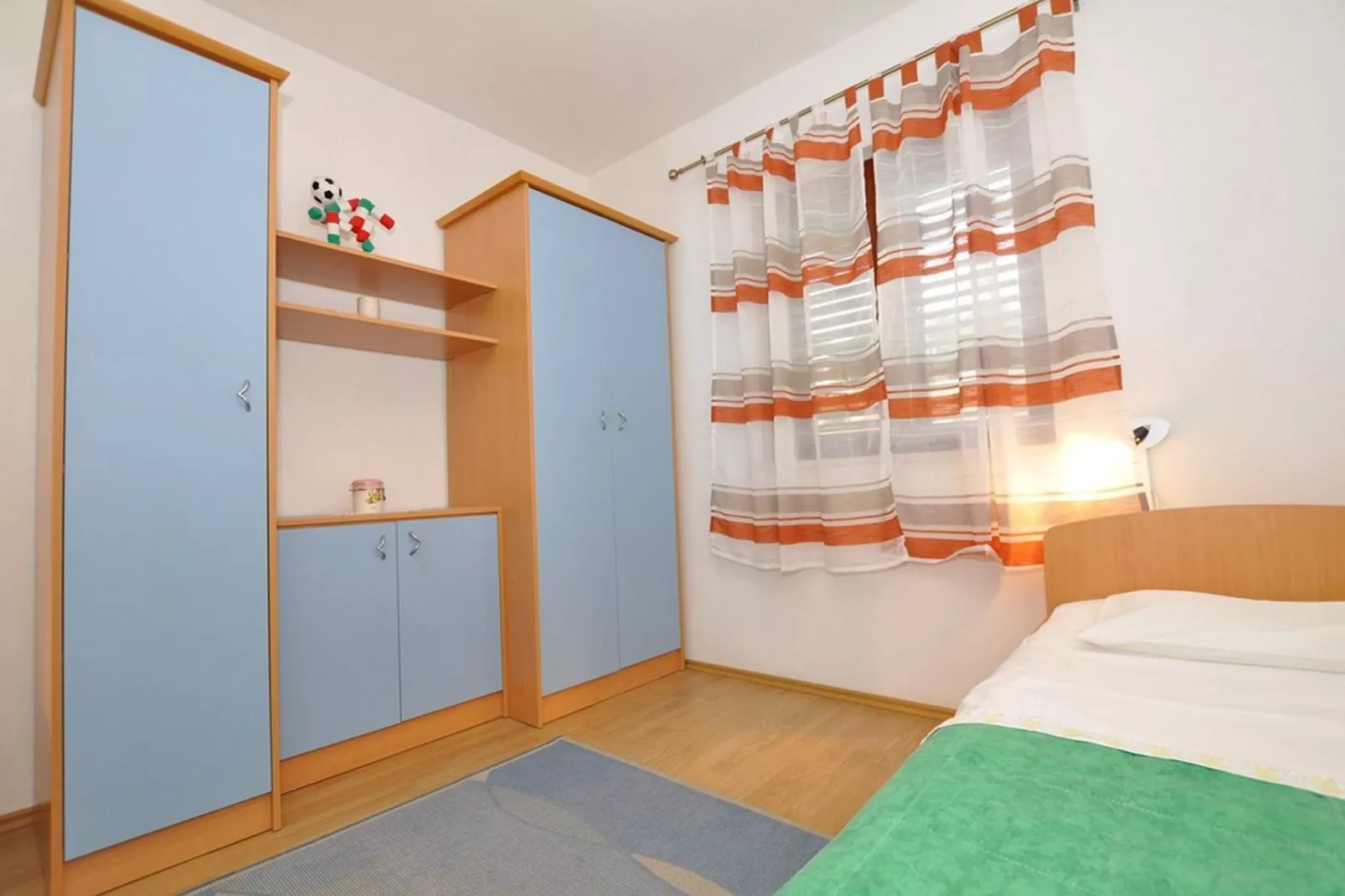 Apartments Seagull - Comfort Two Bedroom Apartment with Sea View Balcony (Tonko)-Slaapkamer