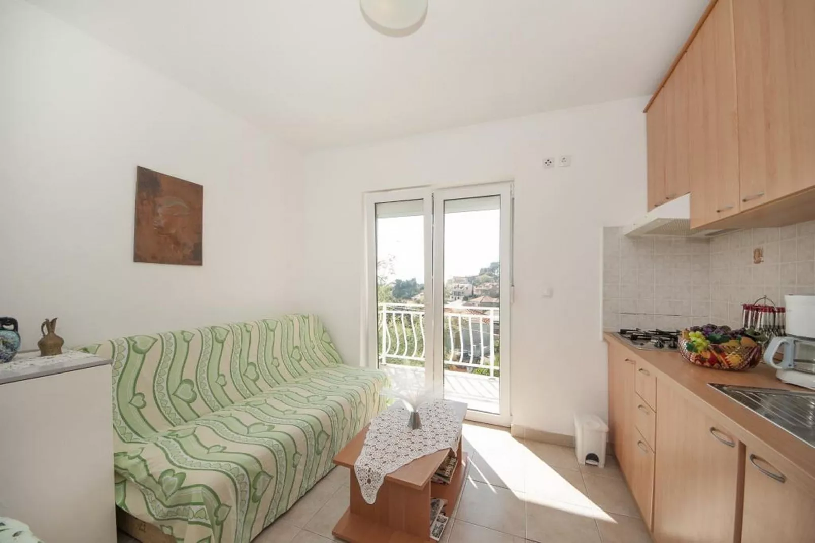 Bertie's Lodge - One Bedroom Apartment  with Terrace and Sea View(A2)-Binnen