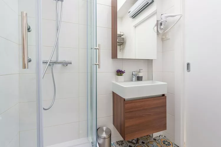 Apartments Arla Exclusive - Deluxe One Bedroom Apartment with Balcony and Sea View-Badkamer