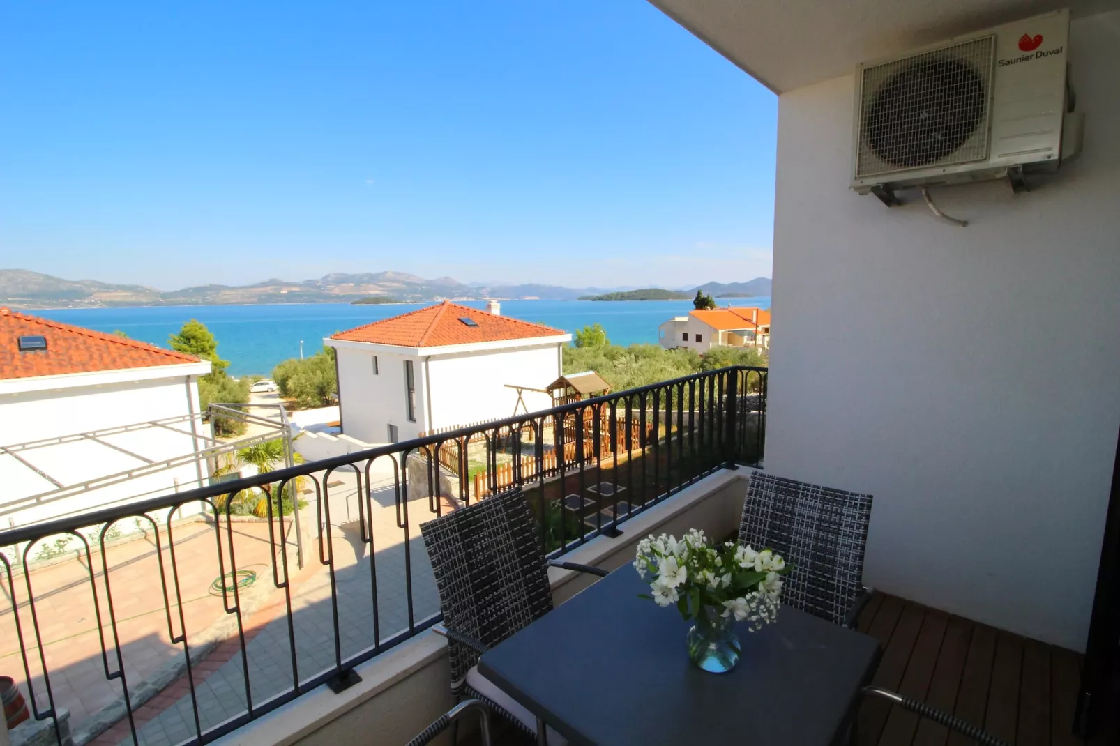 Apartments Kula - Comfort One Bedroom Apartment with Balcony and Sea View - A3-Uitzicht