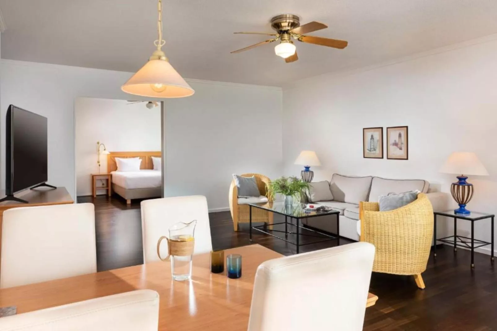 Rugen 2-bedroom suite 5 guest-Woonkamer