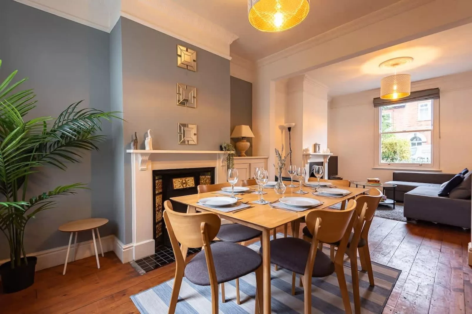 RG Donnington 30-Eetkamer