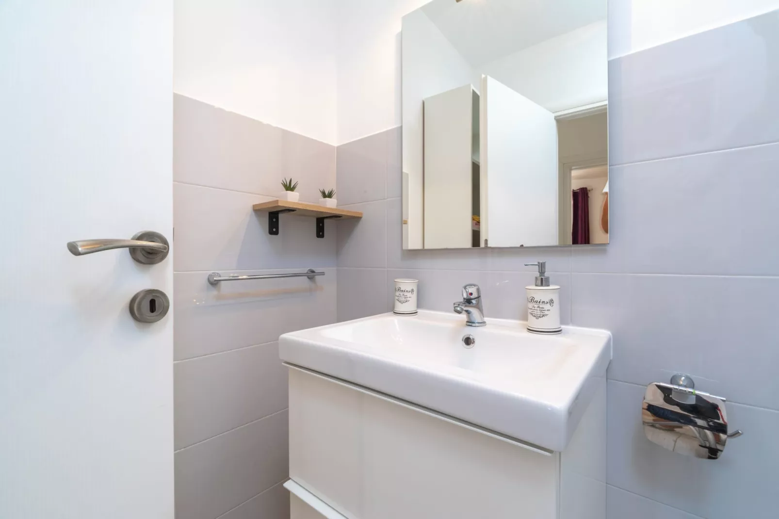 Holiday Home Diana -  Comfort Two Bedroom Apartment with Terrace and Sea View-Badkamer