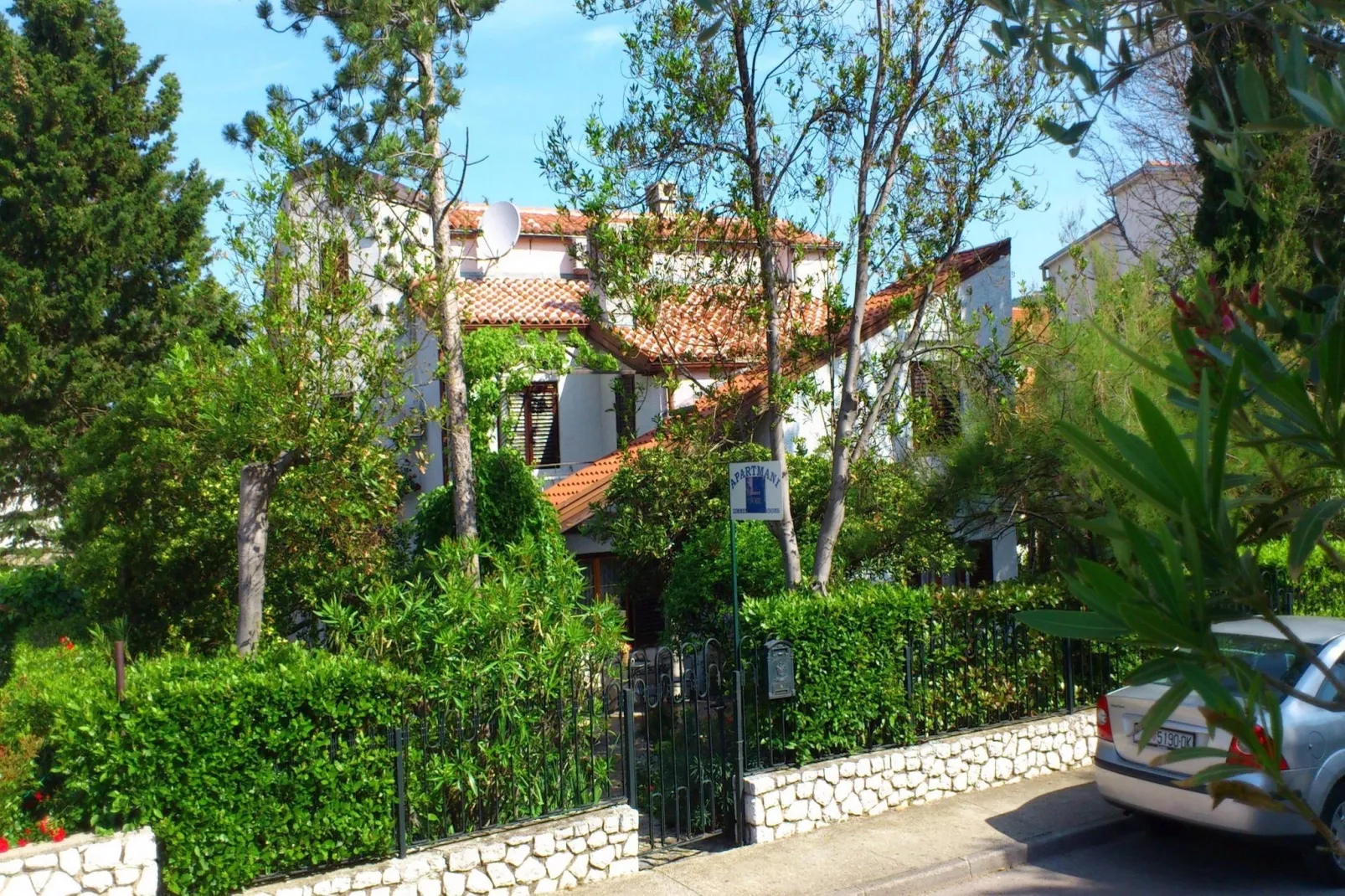 Apartments Oleandar Selce- One bedroom apartment with Balcony (2+1)-Buitenlucht