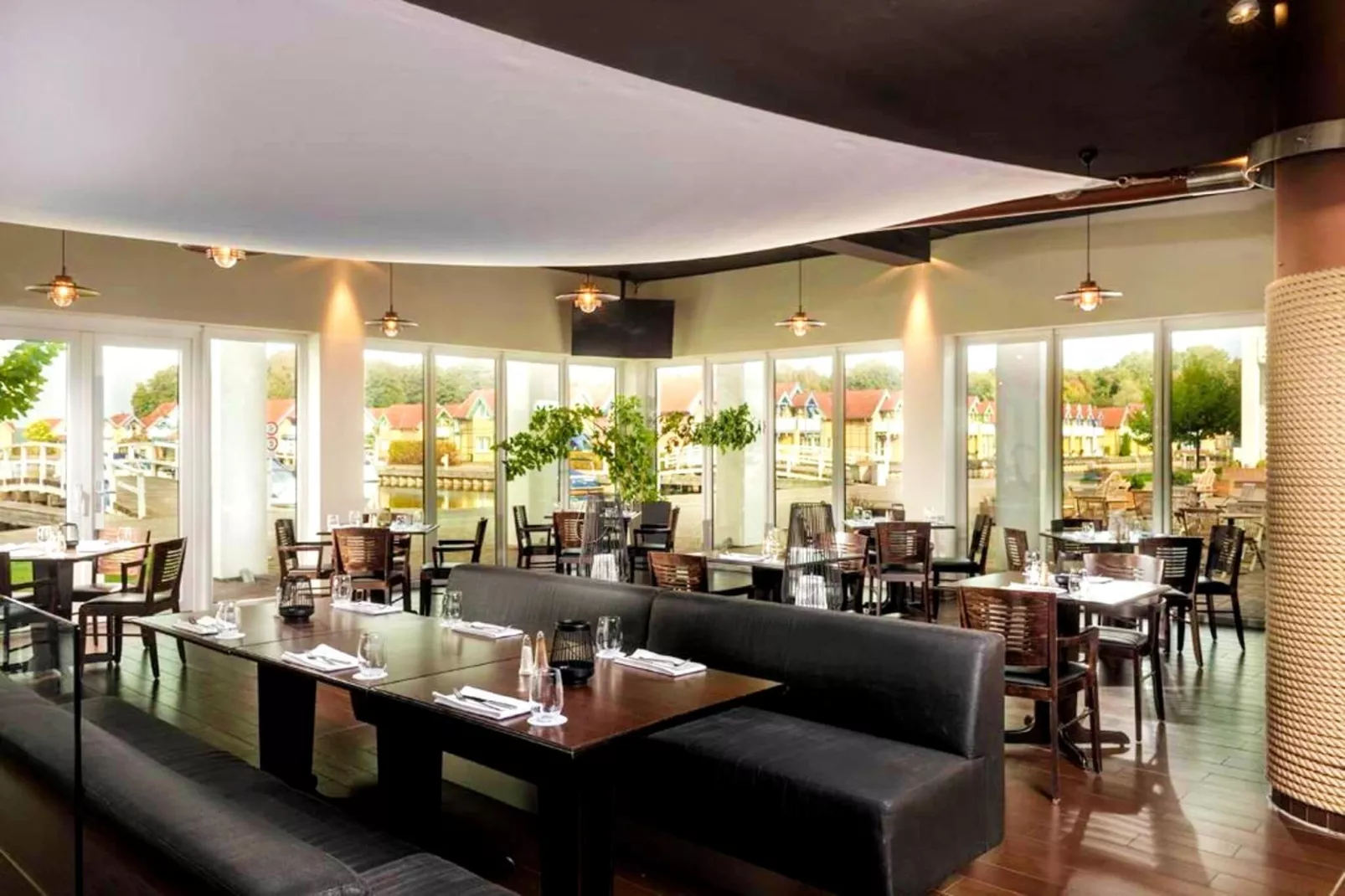 Hafendorf 1 Bedroom Apartment 3 guest-Eetkamer