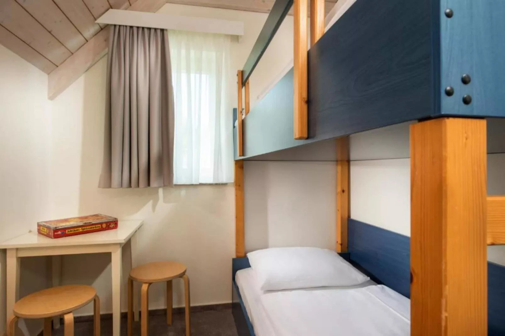 Marina 3 bed room apartment 6 guest-Slaapkamer