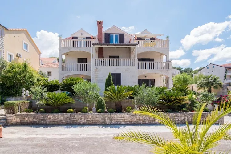 Apartments Paco - Two-Bedroom Apartment with Terrace and Sea View A2 (ST)-Buitenlucht