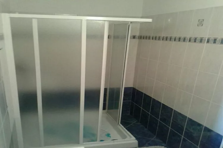 Apartments Magda - Duplex Three Bedroom Apartment with Balcony and Sea View (A1) - (ST)-Badkamer