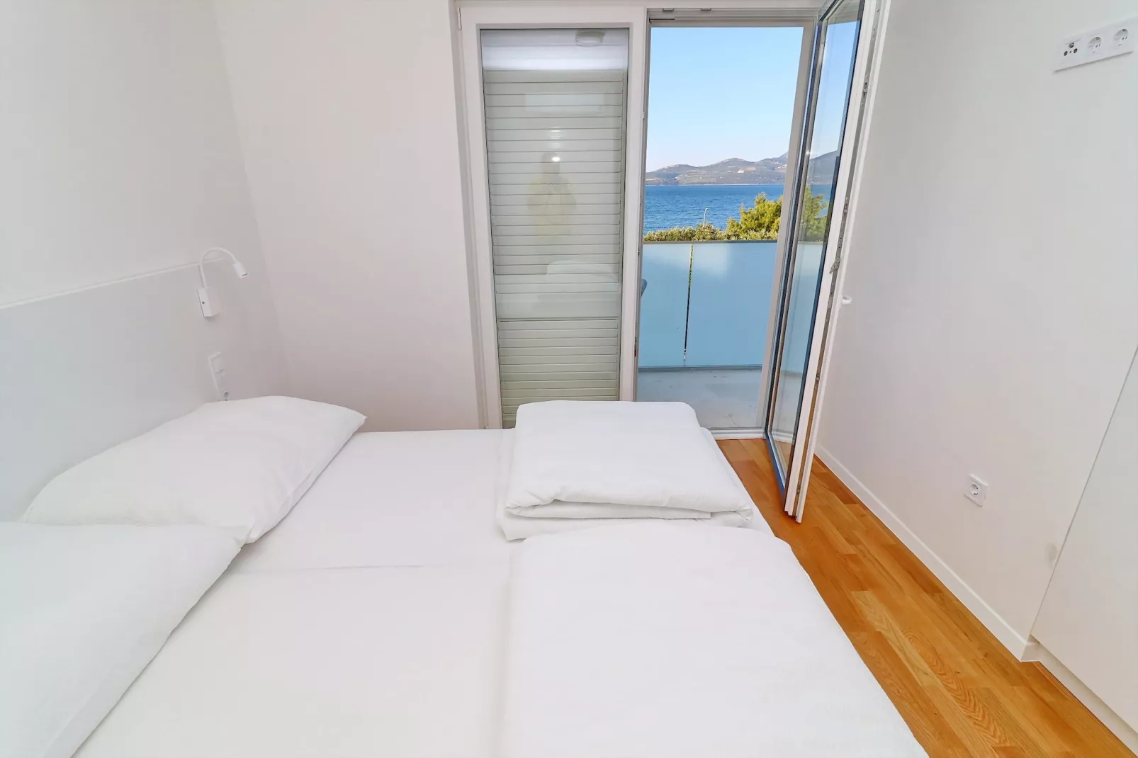 Villa E & D  - Four Bedroom Villa with Pool and Patio - Villa D-Slaapkamer