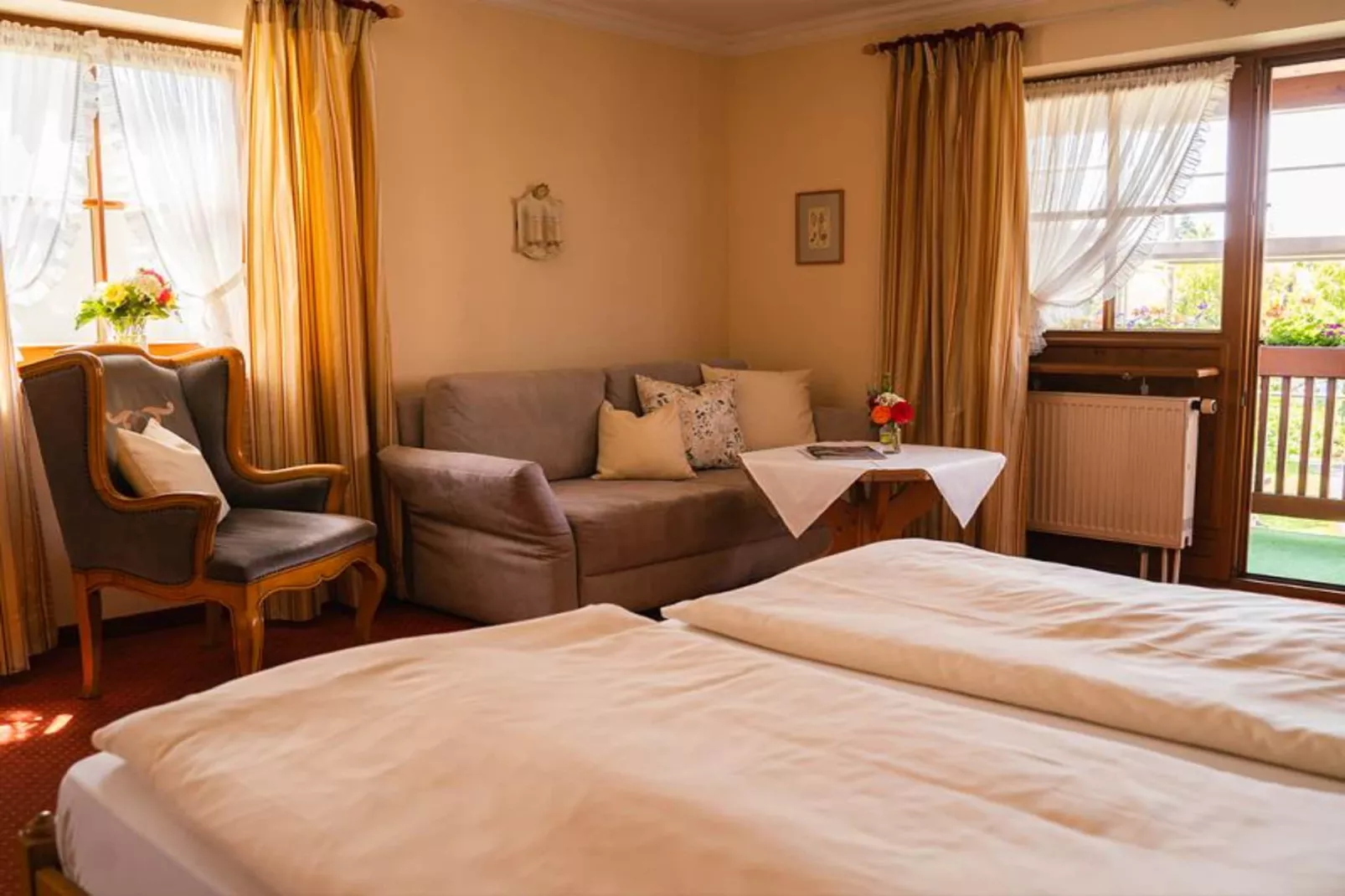 Sammareier Gutshof - Seniorsuite 70qm DG-Woonkamer