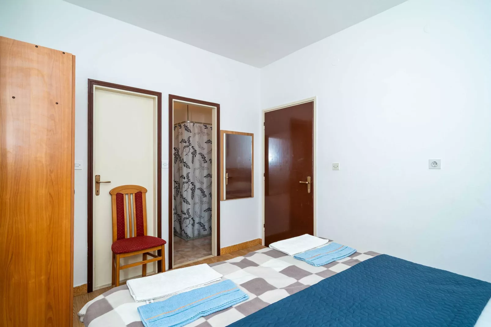 Apartments Klis -Two-Bedroom Apartment with Terrace - Slaapkamer