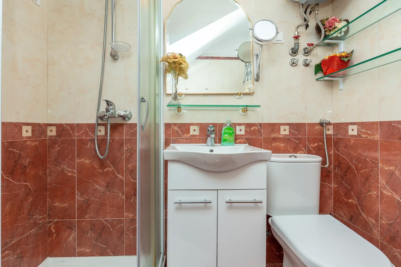 Holiday Home Trojković- Four Bedroom Holiday Home with Terrace and Swimming Pool-Badkamer