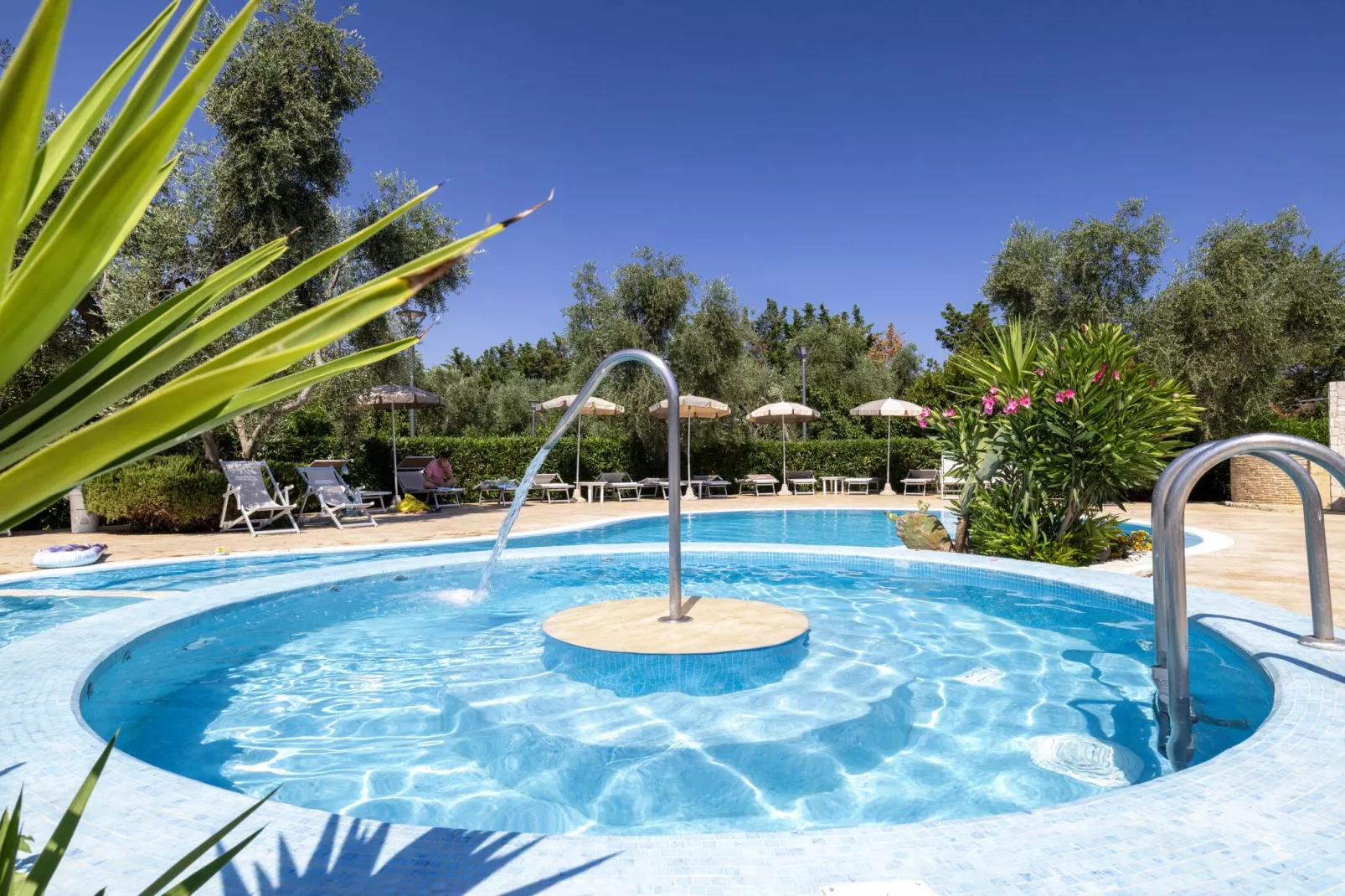 I Tesori del Sud - detached Villa 2 bathrooms - 5/6 pax-Zwembad