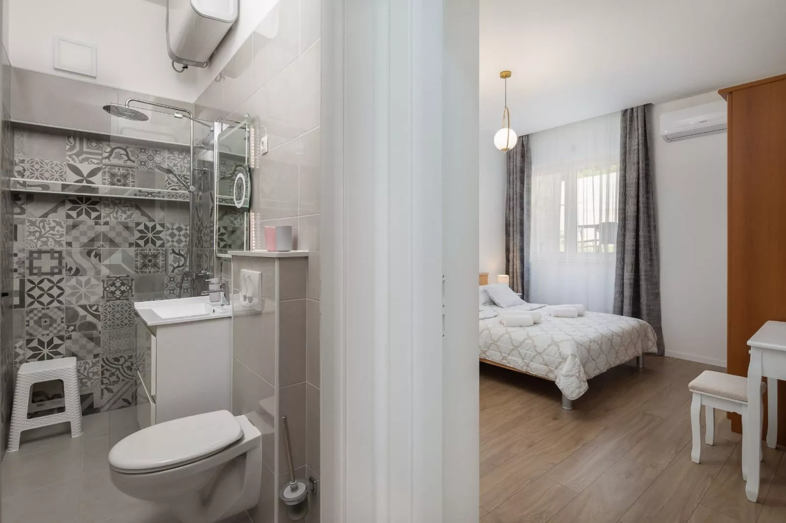 Apartments Tomas- Standard One Bedroom Apartment with Balcony (A2)-Badkamer