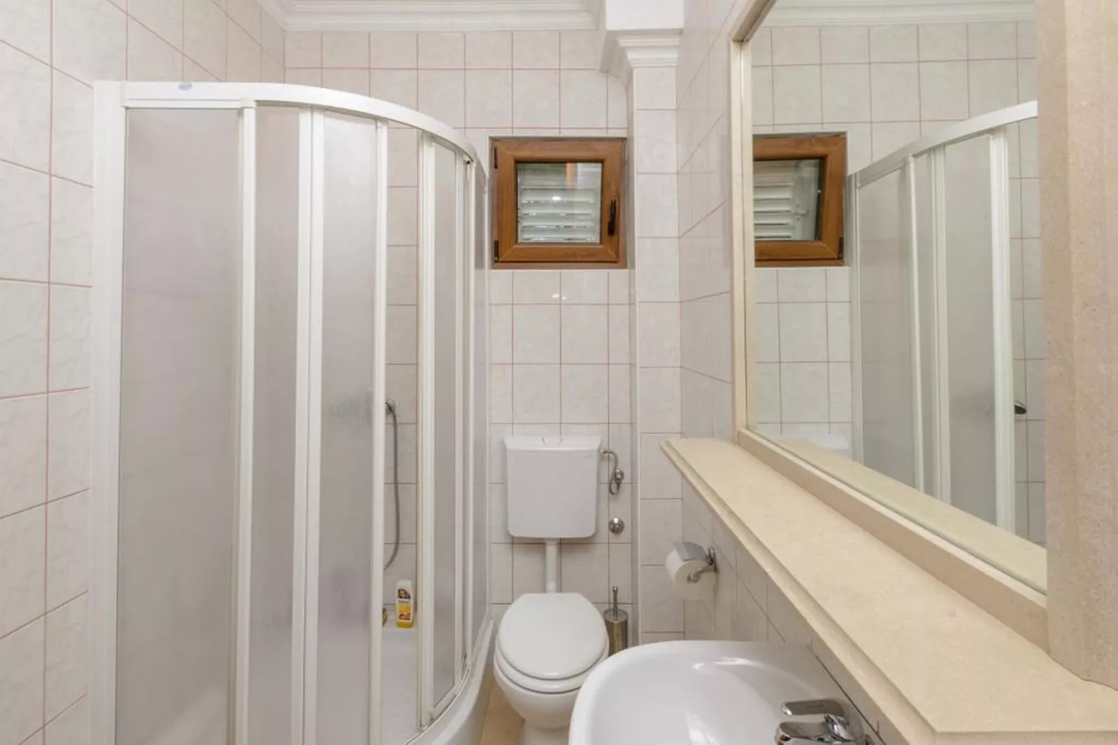 Apartment Petar - Two Bedroom Apartment with Terrace (A4+1)-Badkamer