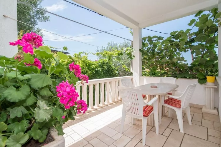 Apartment Vrandecic - Two Bedroom Apartment with Garden Terrace (Žarka) (ST)-Terras