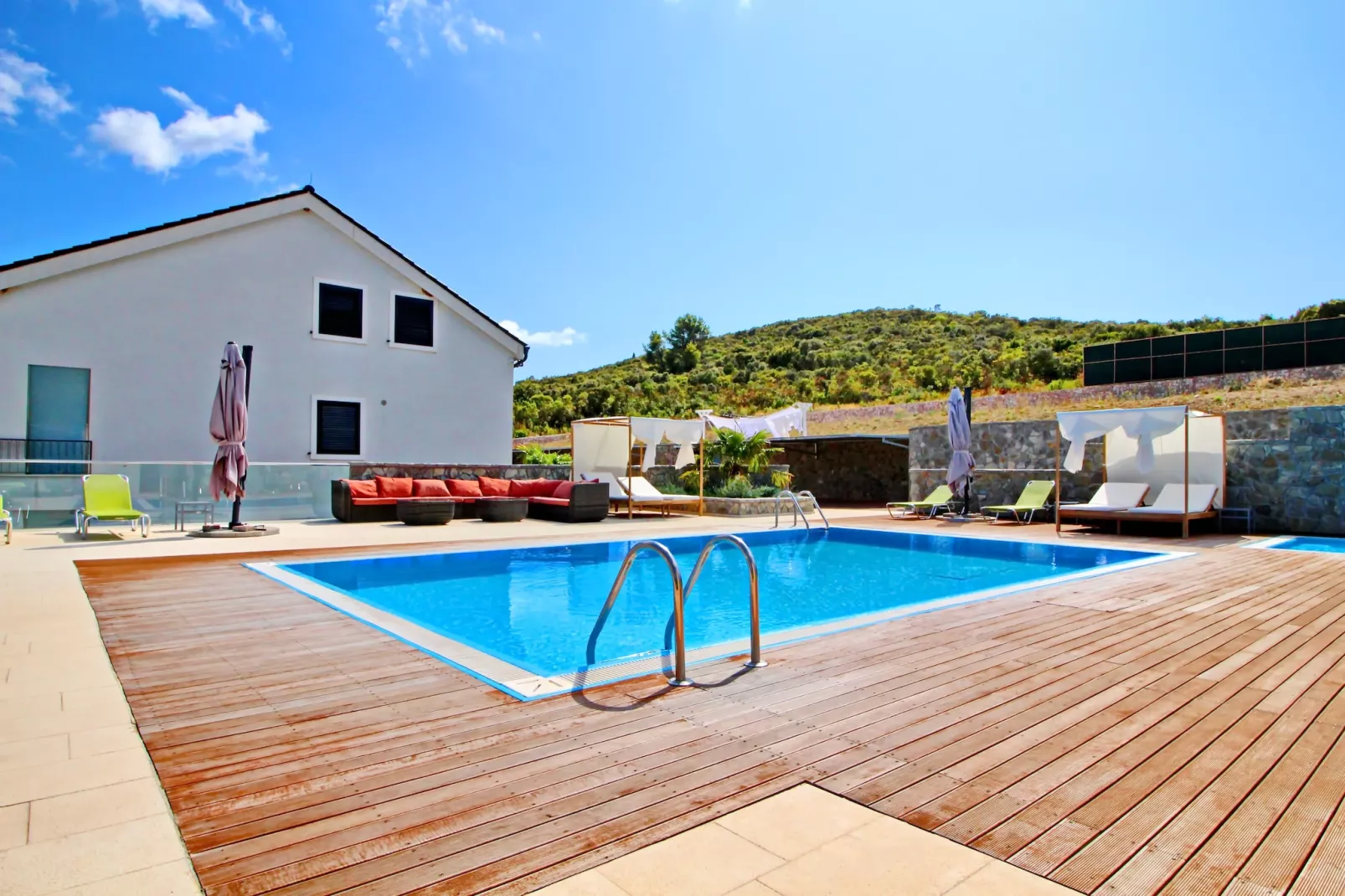 Apartments Kula - Two Bedroom Apartment with Terrace C2 - Zwembad
