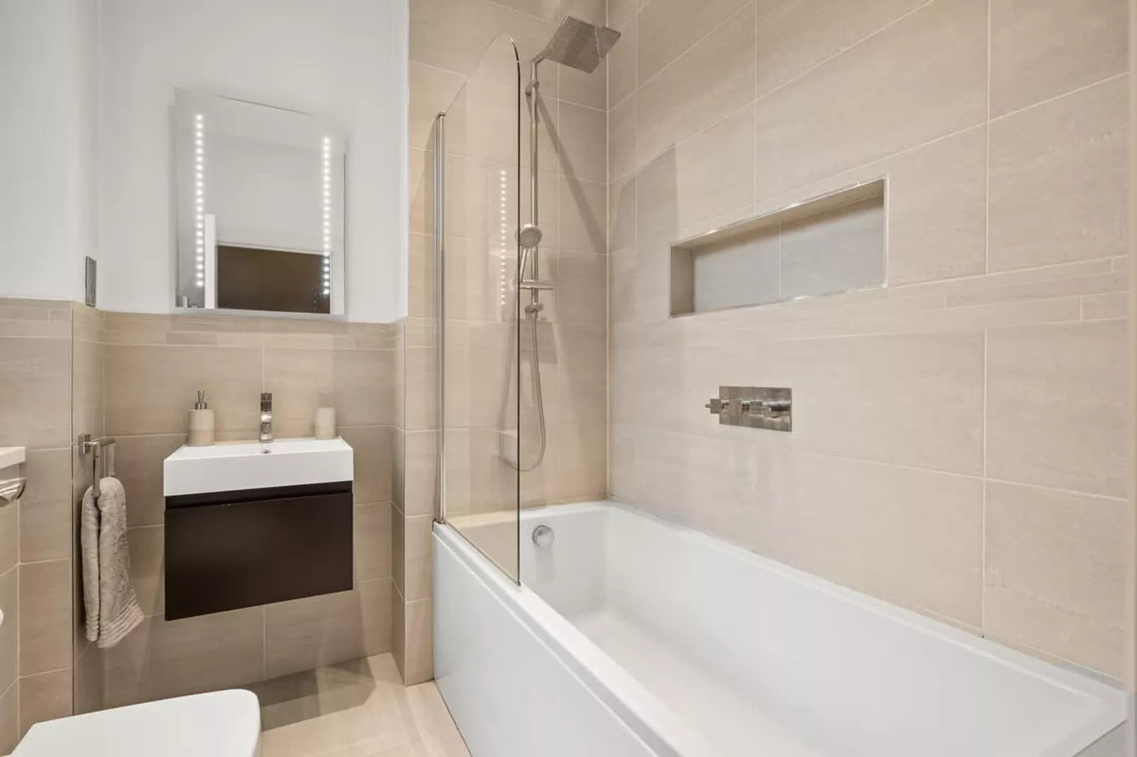 SW6 Fulham Palace Rd - Badkamer