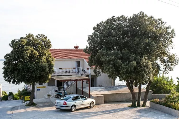 Guest House Fontana - Two Bedroom Apartment with Balcony and Sea View - Buitenlucht